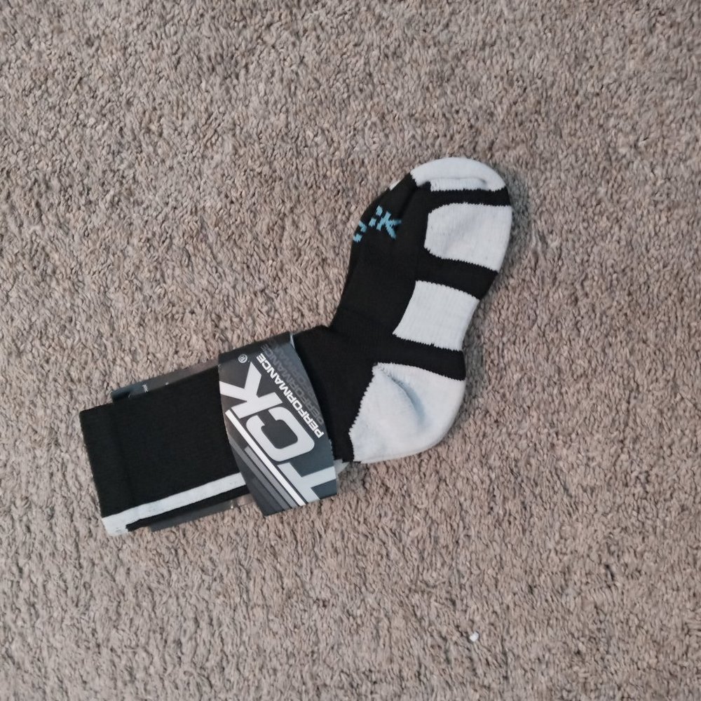 TCKSports Performance Socks Small Black/White New with Tags